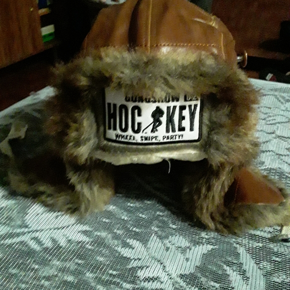 GongShow Faux Leather/Fur Trapper Winter Hat - Picture 6 of 16